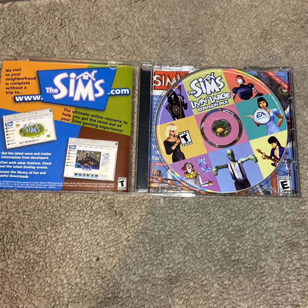 Sims EA PC Windows Games with 2 expansion packs Livin’ Large and Unleashed